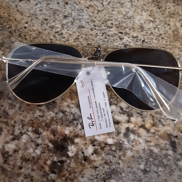 Aviatior Sunglasses - Picture 3 of 4